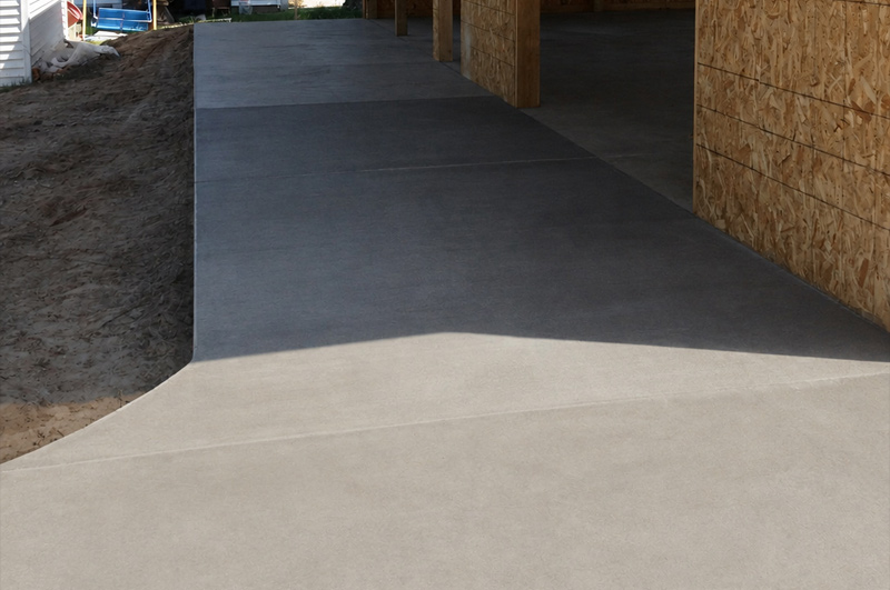 Concrete pole barn floor and apron in Syracuse, Indiana