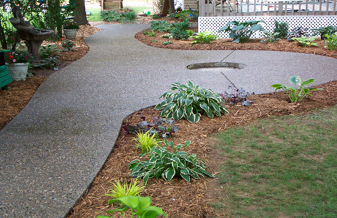 concrete construction image of exposed aggregate concrete