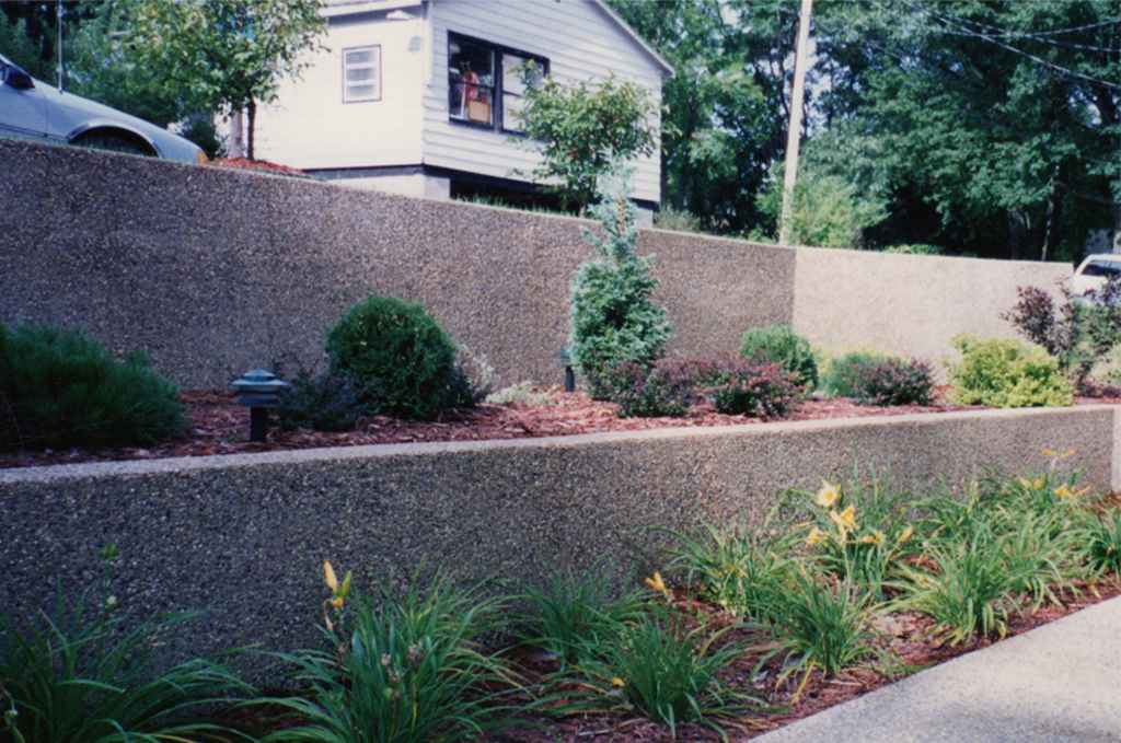 image of exposed aggregate concrete patio