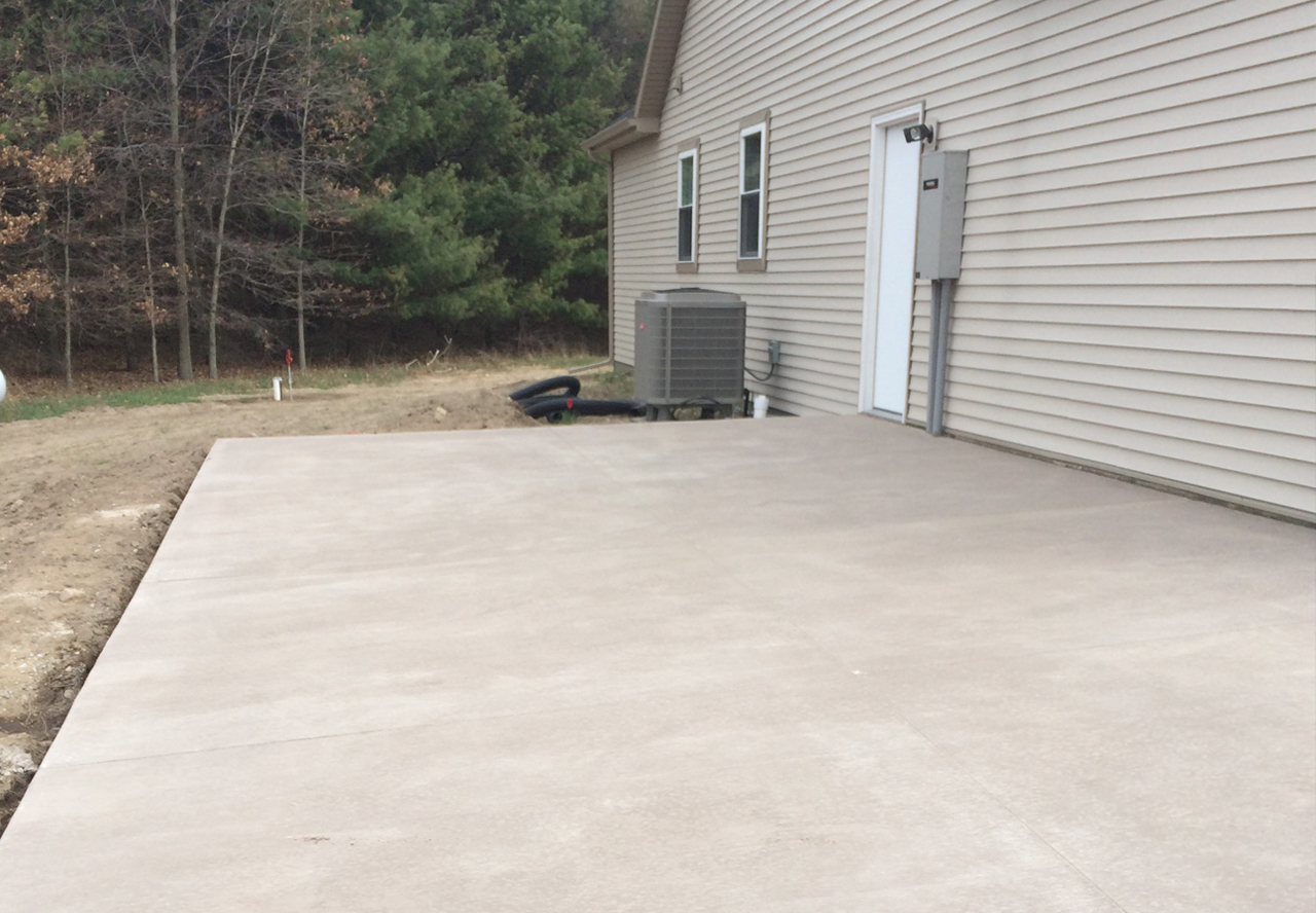 Colored concrete driveway and parking area in LaGrange Indiana
